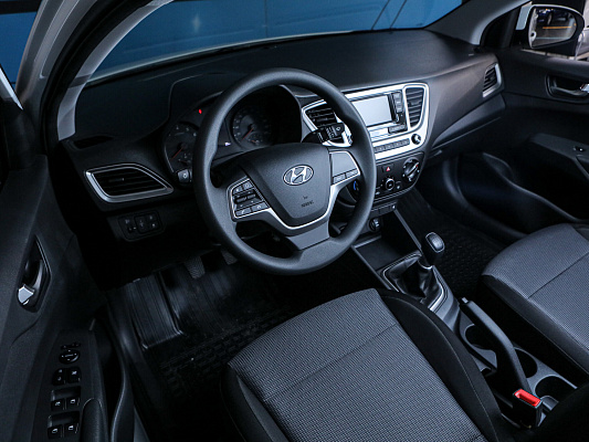 Hyundai Solaris Active Plus 1.6 MT 123 л.c. мех. бензин